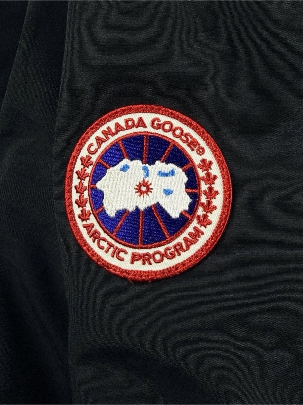 Canada Goose Black Trillium Parka with Fur-Trim Hood and Patch - Picture 6 of 16